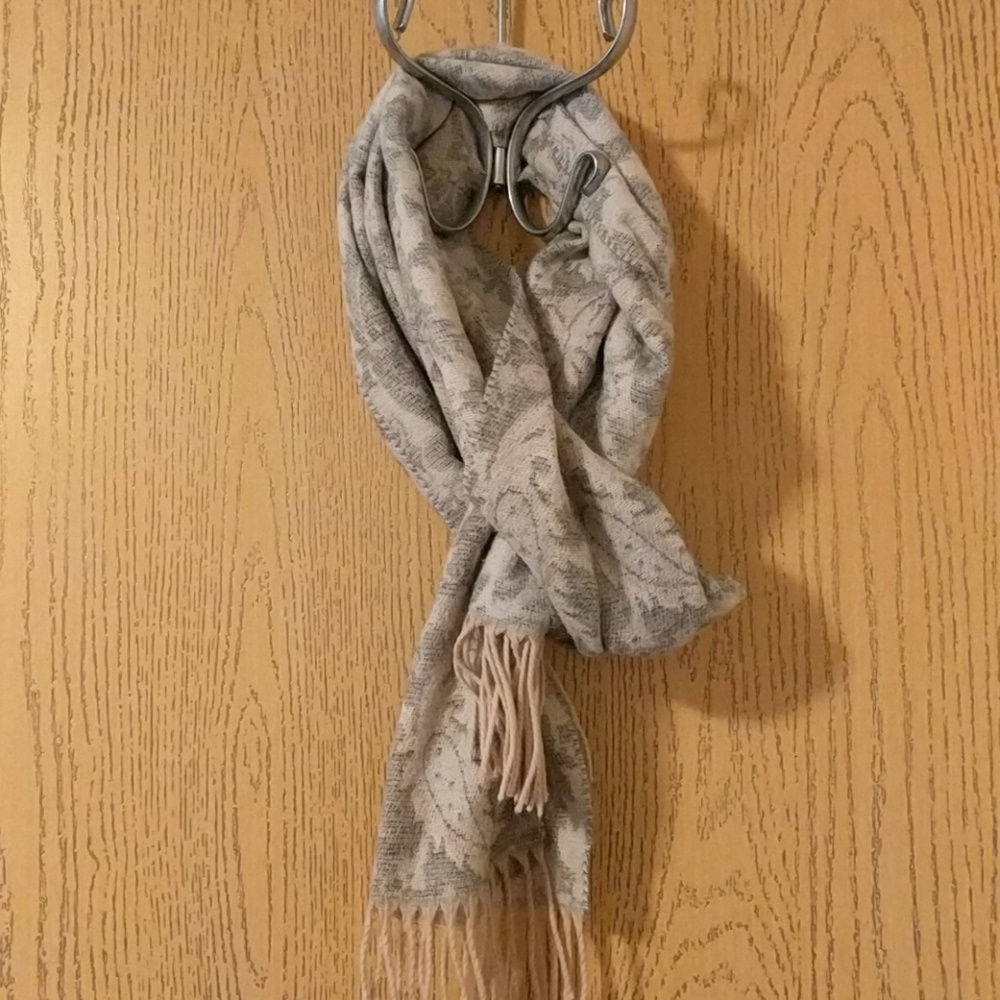 ⭐⭐Preston & York scarf
